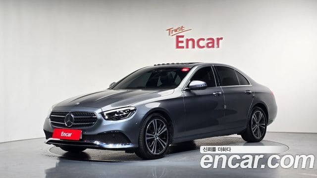 Mercedes-Benz E-Class — фото 1