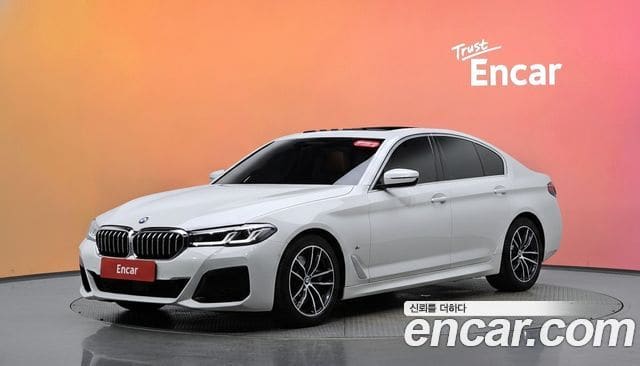 BMW 5 Series — фото 1