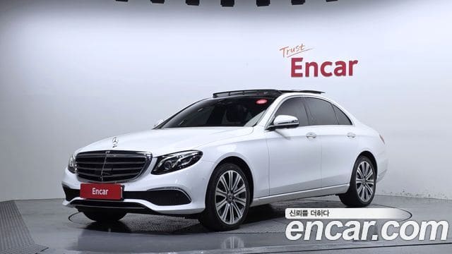 Mercedes-Benz E-Class — фото 1