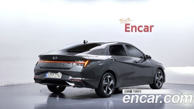 Hyundai Avante — фото 1