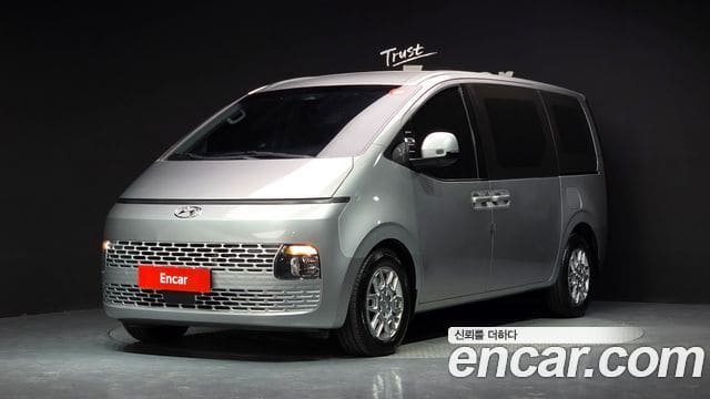 Hyundai Staria — фото 1