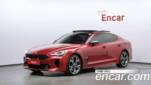 Kia Stinger — фото 1