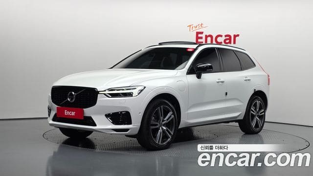 Volvo XC60 — фото 1