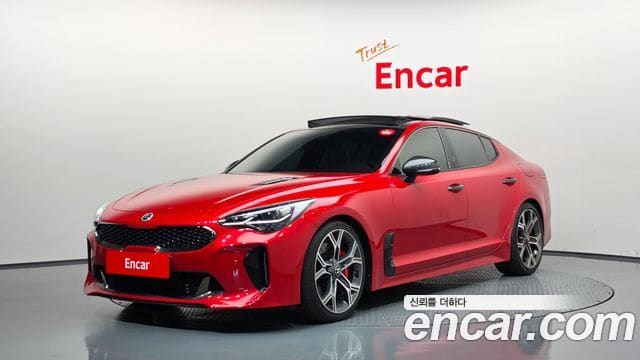 Kia Stinger — фото 1