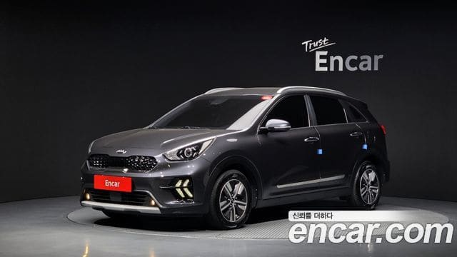 Kia Niro — фото 1