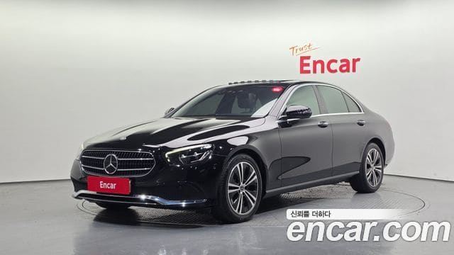 Mercedes-Benz E-Class — фото 1