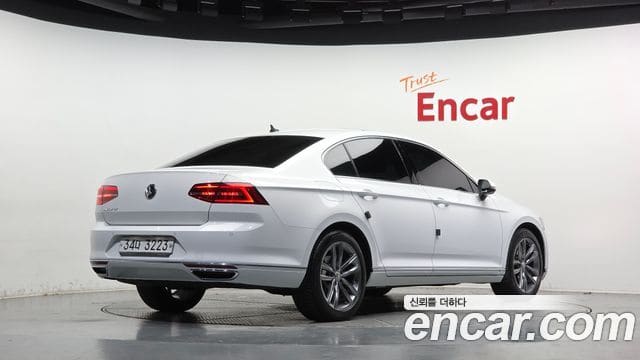 Volkswagen Passat GT — фото 1