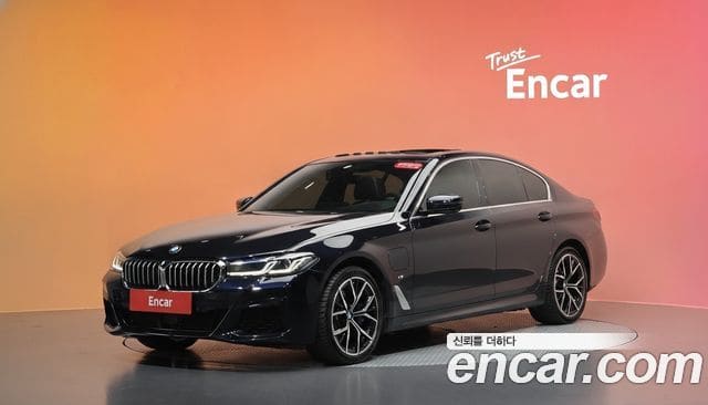 BMW 5 Series — фото 1