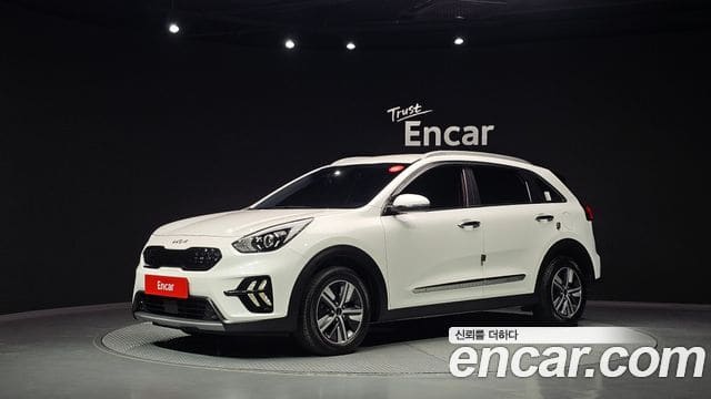 Kia Niro — фото 1