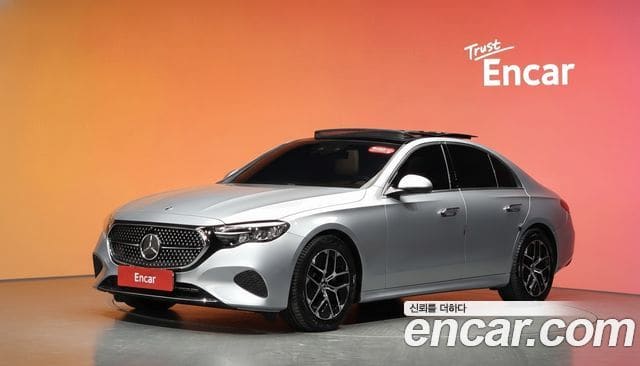 Mercedes-Benz E-Class — фото 1