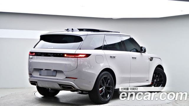 Land Rover Range Rover Sport — фото 1