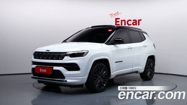 Jeep Compass — фото 1