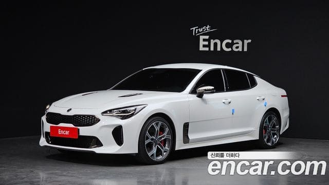 Kia Stinger — фото 1