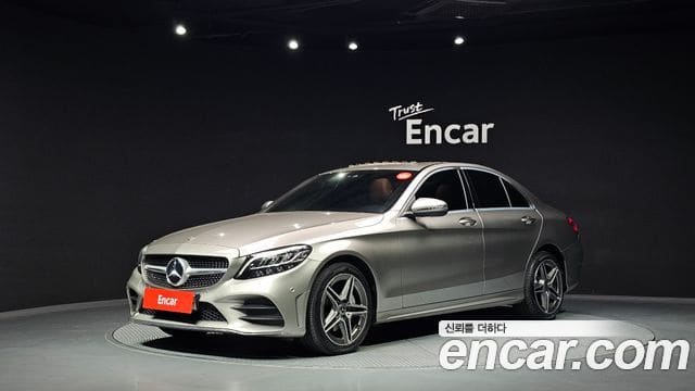 Mercedes-Benz C-Class — фото 1