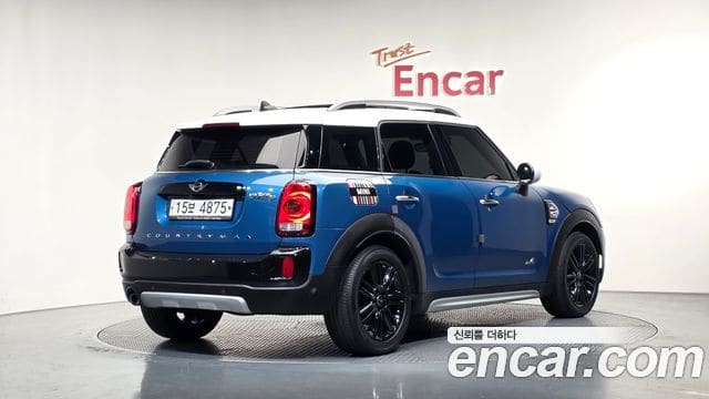 Mini Cooper D Countryman — фото 1