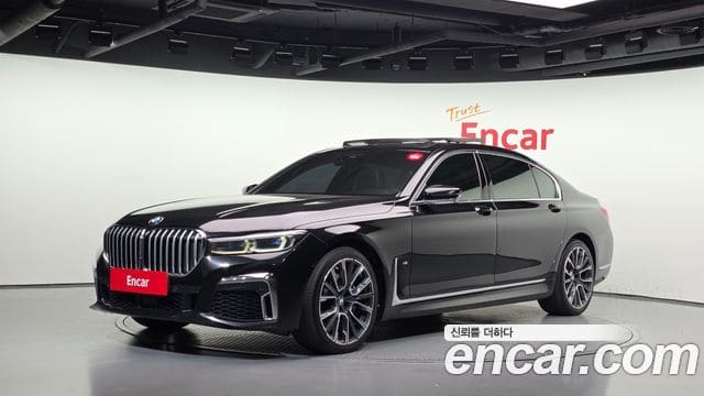 BMW 7 Series — фото 1