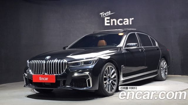 BMW 7 Series — фото 1
