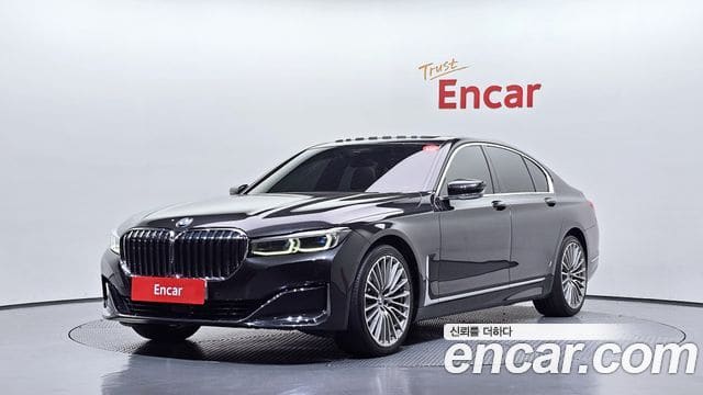 BMW 7 Series — фото 1
