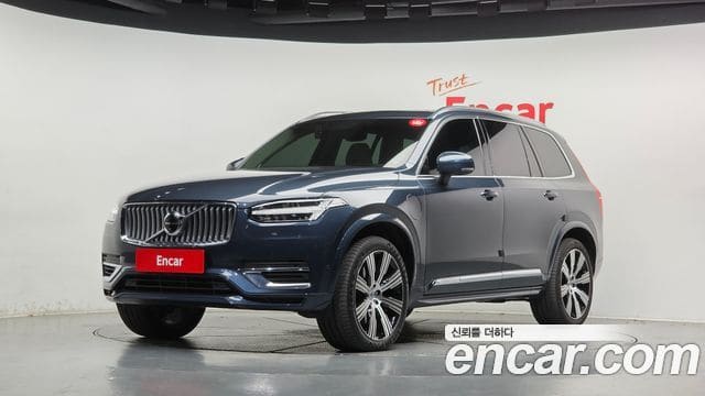 Volvo XC90 — фото 1