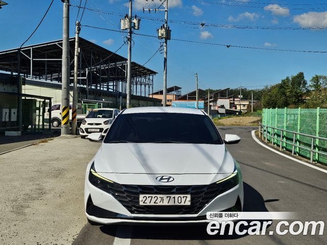 Hyundai Avante — фото 1