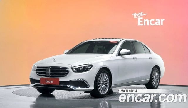 Mercedes-Benz E-Class — фото 1