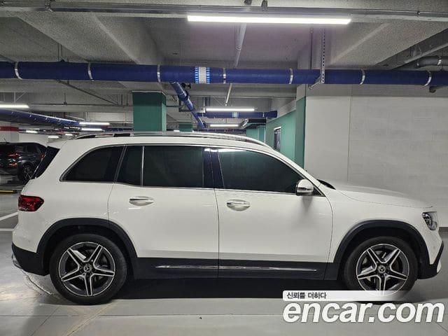 Mercedes-Benz GLB-Class — фото 1