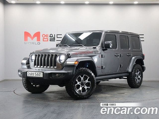 Jeep Wrangler — фото 1