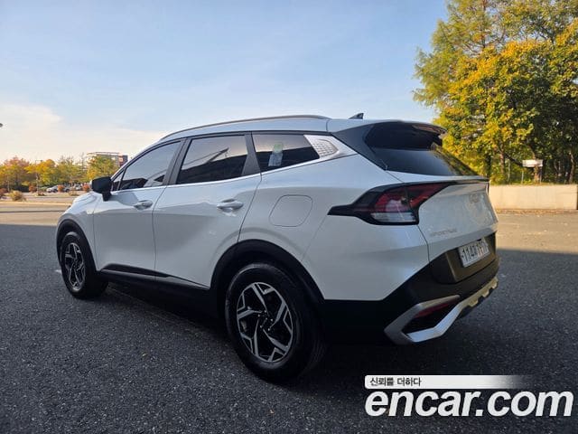Kia Sportage — фото 1