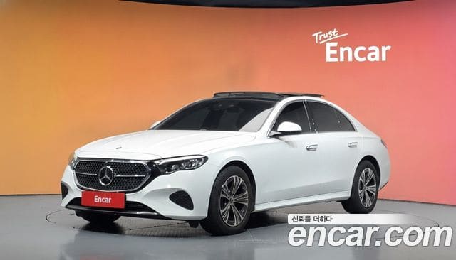 Mercedes-Benz E-Class — фото 1