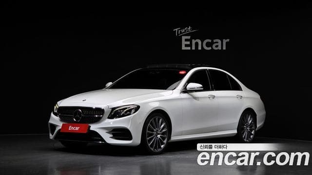Mercedes-Benz E-Class — фото 1