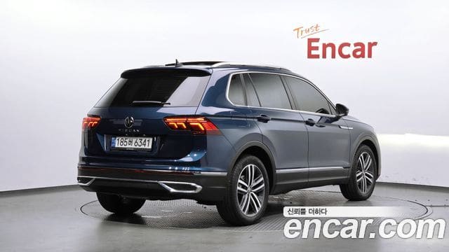 Volkswagen Tiguan — фото 1