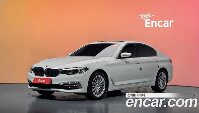 BMW 5 Series — фото 1