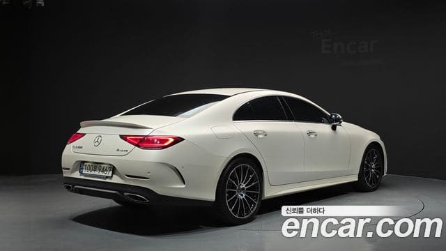 Mercedes-Benz CLS-Class — фото 1