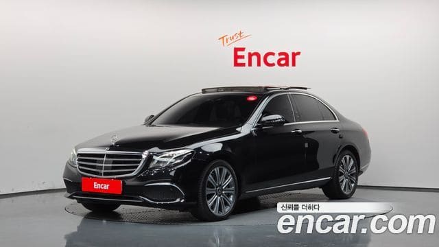 Mercedes-Benz E-Class — фото 1