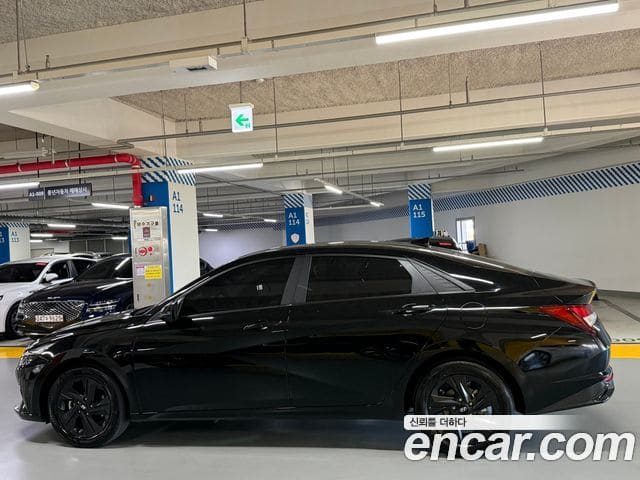 Hyundai Avante — фото 1