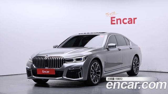 BMW 7 Series — фото 1