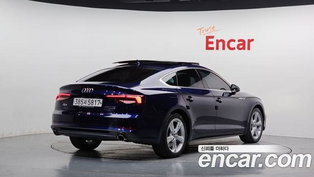 Audi A5 — фото 1