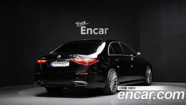 Mercedes-Benz S-Class — фото 1
