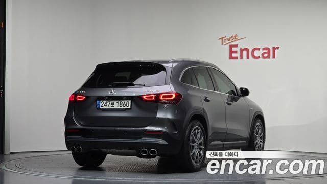 Mercedes-Benz GLA-Class — фото 1