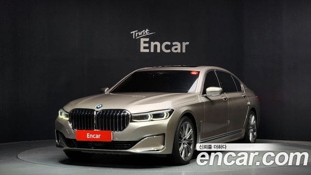 BMW 7 Series — фото 1