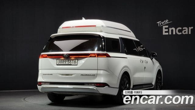 Kia Carnival — фото 1