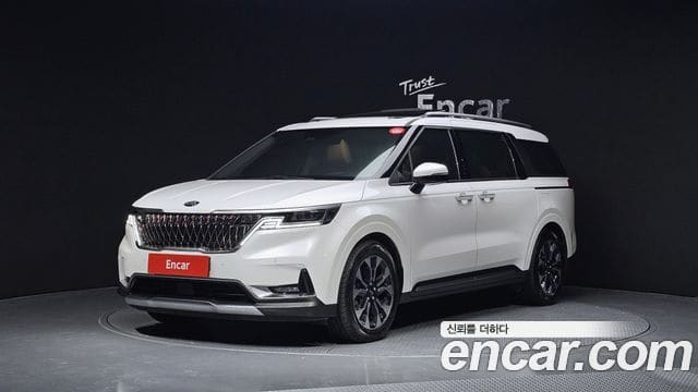 Kia Carnival — фото 1