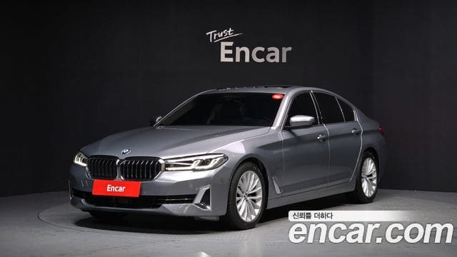 BMW 5 Series — фото 1