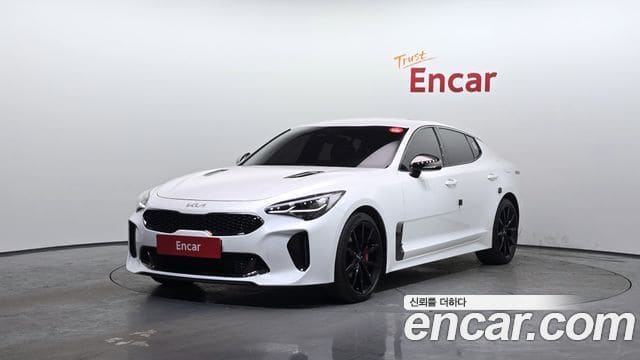 Kia Stinger — фото 1