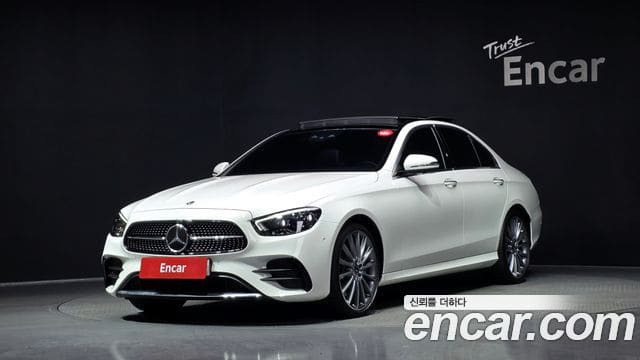 Mercedes-Benz E-Class — фото 1