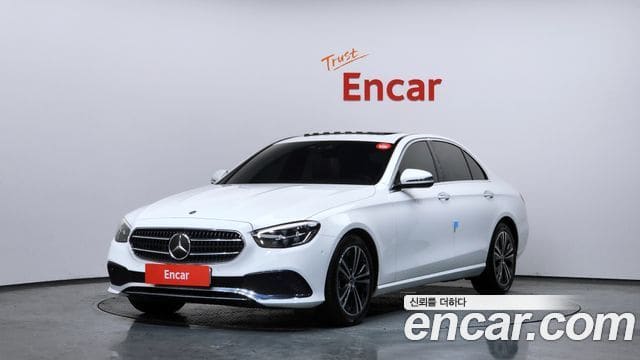 Mercedes-Benz E-Class — фото 1