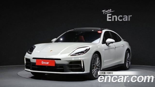 Porsche Panamera — фото 1