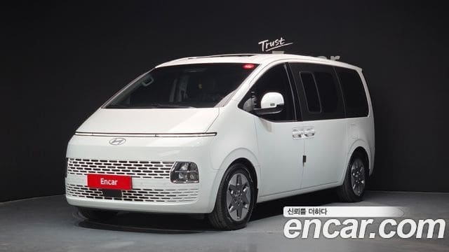 Hyundai Staria — фото 1
