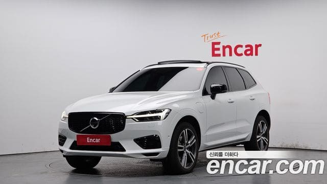 Volvo XC60 — фото 1