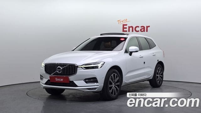 Volvo XC60 — фото 1